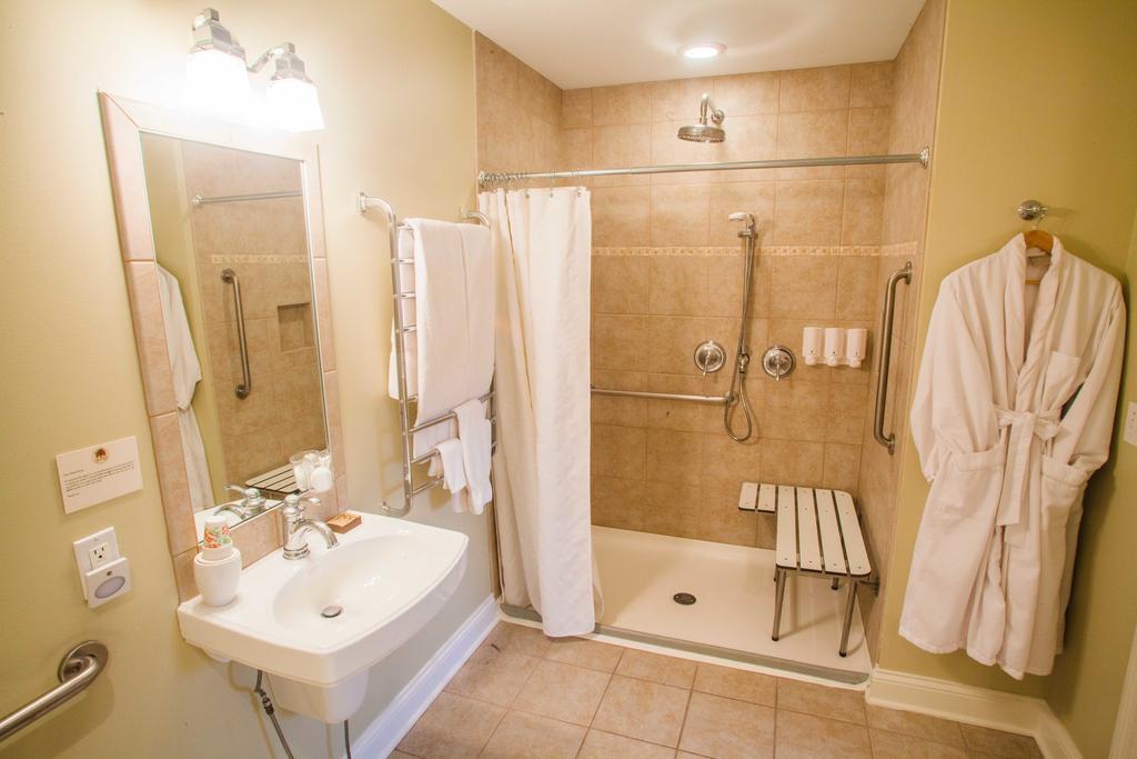 Seven Oaks Bed & Breakfast Lake Geneva Kamer foto